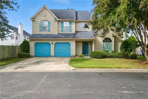 902 Summerfield Cres, Chesapeake, VA 23322