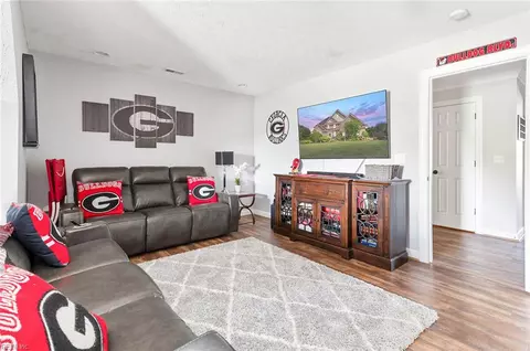 Living - 101 Ryder, Smithfield, VA 23430 photo 4 of 4