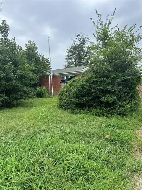 609 Aragona Blvd, Virginia Beach, VA 23462