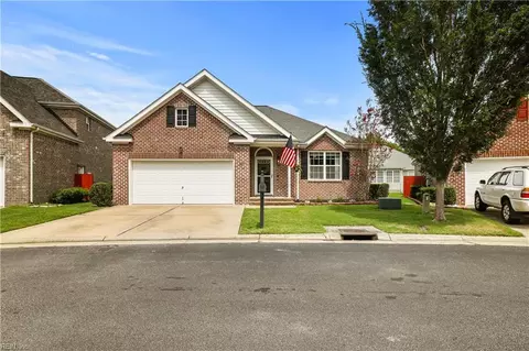 147 Lighthouse Dr, Portsmouth, VA 23703