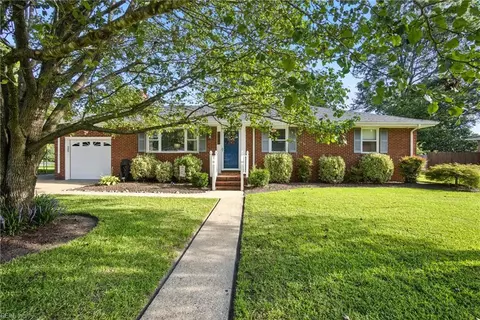 4124 Pinta Dr, Chesapeake, VA 23321