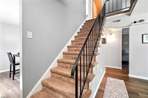 Entry Way - 525 Stockton St, Hampton, VA 23669 photo 3 of 4