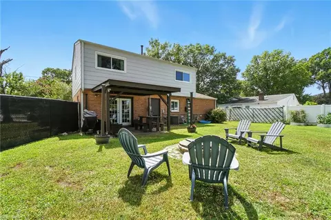 Exterior - 525 Stockton St, Hampton, VA 23669 photo 4 of 7