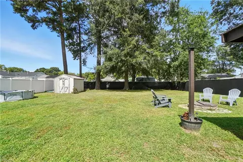 Exterior - 525 Stockton St, Hampton, VA 23669 photo 6 of 7