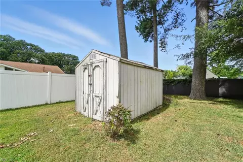 Exterior - 525 Stockton St, Hampton, VA 23669 photo 7 of 7