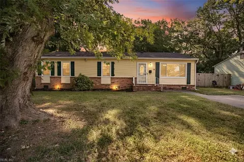 18 Findley St, Hampton, VA 23666