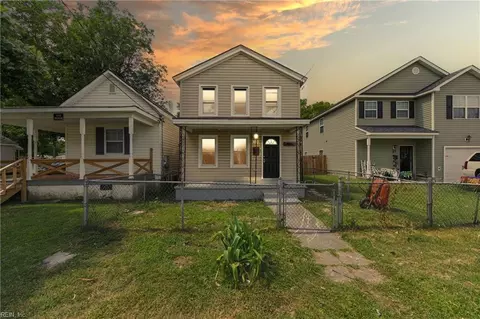 1322 Hoover Ave, Chesapeake, VA 23324