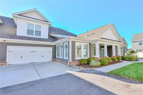 922 Biltmore Way, Chesapeake, VA 23320
