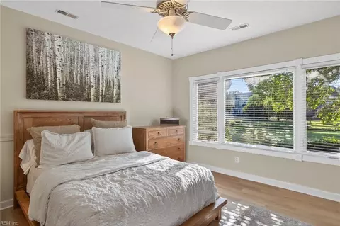 Bedroom - 112 Mainsail Dr #16, Hampton, VA 23664 photo 3 of 5