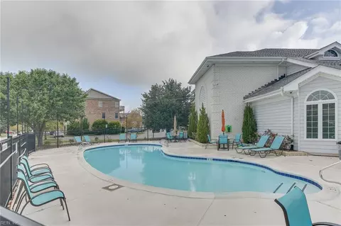 Exterior - 112 Mainsail Dr #16, Hampton, VA 23664 photo 5 of 5