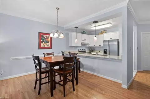 Dining - 112 Mainsail Dr #16, Hampton, VA 23664 photo 2 of 2