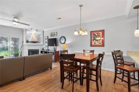 Dining - 112 Mainsail Dr #16, Hampton, VA 23664 photo 1 of 2