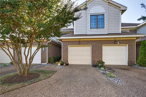 112 Mainsail Dr #16, Hampton, VA 23664