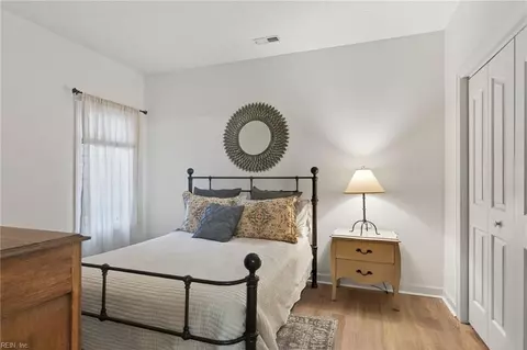 Bedroom - 112 Mainsail Dr #16, Hampton, VA 23664 photo 4 of 5