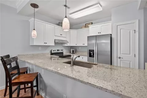 Kitchen - 112 Mainsail Dr #16, Hampton, VA 23664 photo 5 of 5