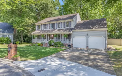 521 Owens Ter, Chesapeake, VA 23323