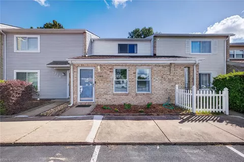 1368 Sierra Dr, Virginia Beach, VA 23453