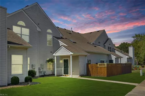 103 Kensington Pl, Yorktown, VA 23693