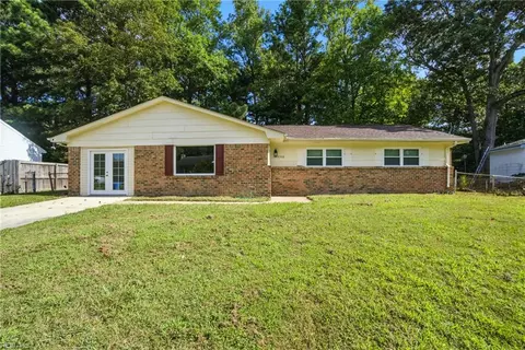 3360 Brandywine Dr, Chesapeake, VA 23321