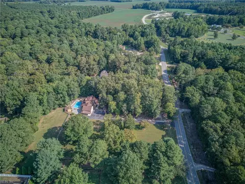 4387 Lake Prince Dr, Suffolk, VA 23434 photo 30