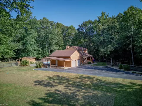 4387 Lake Prince Dr, Suffolk, VA 23434 photo 9