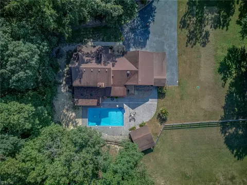 4387 Lake Prince Dr, Suffolk, VA 23434 photo 4