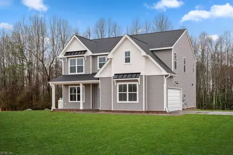 9440 Stallings Creek Dr, Smithfield, VA 23430