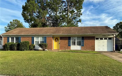 5465 Society Ln, Virginia Beach, VA 23464