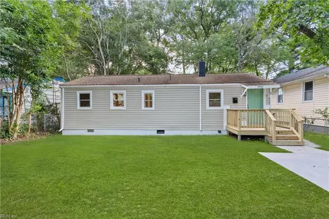 8040 Ardmore Rd, Norfolk, VA 23518