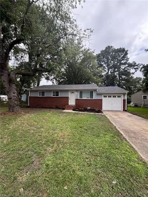 1813 Rowlock Rd, Chesapeake, VA 23321