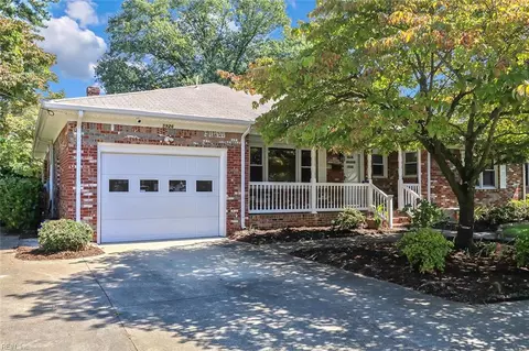 5926 Mcginnis Cir, Norfolk, VA 23502