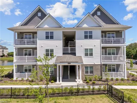 1505 Waitsel Dr #107, Chesapeake, VA 23320