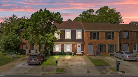 615 Thomas Nelson Dr, Virginia Beach, VA 23452