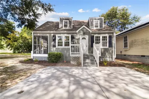 315 Diamond Ave, Chesapeake, VA 23323
