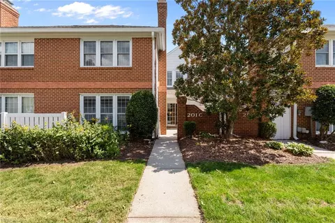 201 Amersham Dr #C, Yorktown, VA 23693