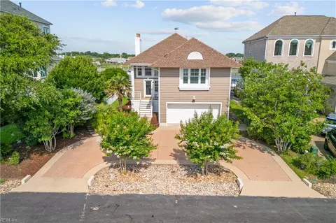 31 Bay Front Pl, Hampton, VA 23664