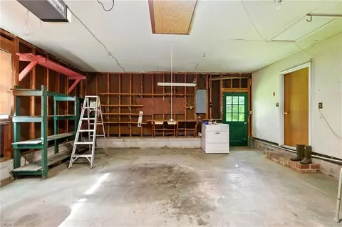 212 Caisson Xing, Hampton, VA 23669 photo 37