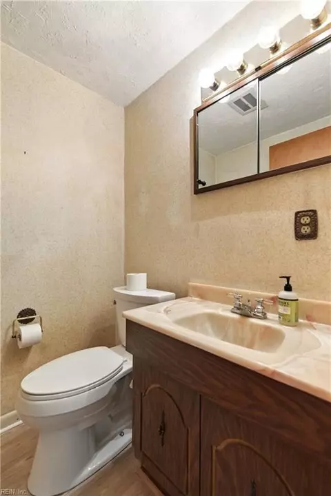 212 Caisson Xing, Hampton, VA 23669 photo 20