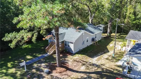 22154 Laurel St, Courtland, VA 23837