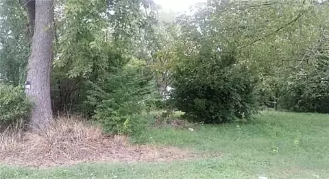 903 Bank Street Ext, Suffolk, VA 23434