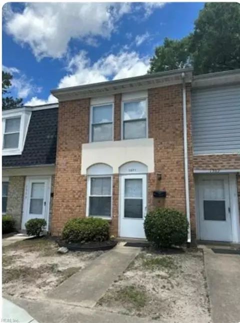 1571 Darren Cir, Portsmouth, VA 23703