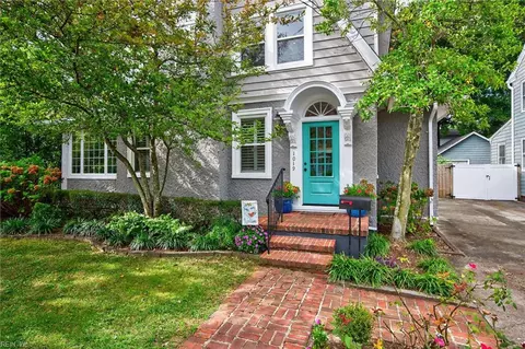 1019 Jamestown Cres, Norfolk, VA 23508
