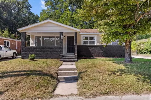 705 Hollywood Ave, Suffolk, VA 23434