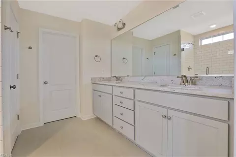 Entry Way - 2221 Patrick Dr, Suffolk, VA 23435 photo 4 of 4