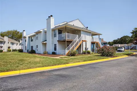 512 Treble Ct, Virginia Beach, VA 23462