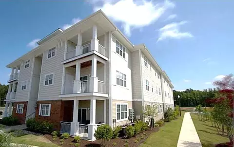 4332 Hillingdon Bnd #306, Chesapeake, VA 23321