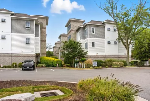 7922 Shore Dr #314, Norfolk, VA 23518