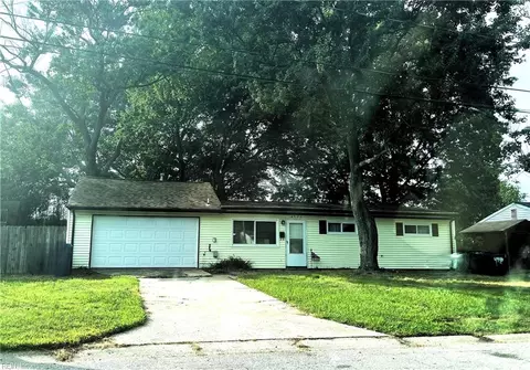 4952 Paine Ln, Virginia Beach, VA 23455