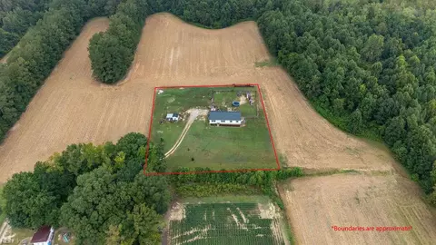 14093 Davis Ln, Branchville, VA 23828