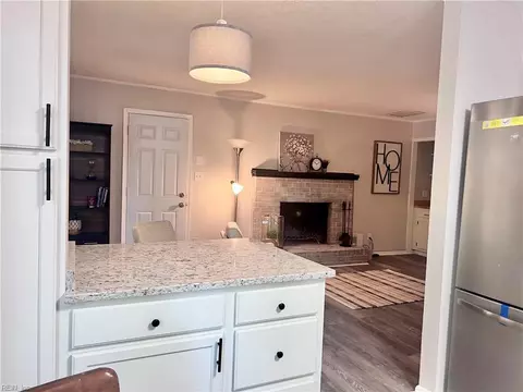 1332 Drexel Cir, Virginia Beach, VA 23464